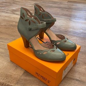 Miz Mooz sz 10 Carlotta Sage high heel Mary Janes
